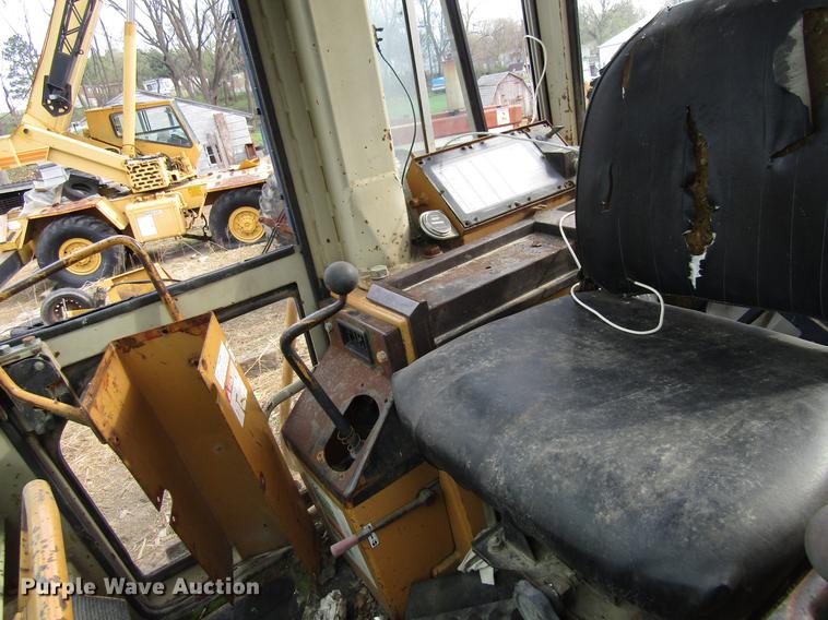 image for item EU9625 1990 Komatsu D66S-1 track loader