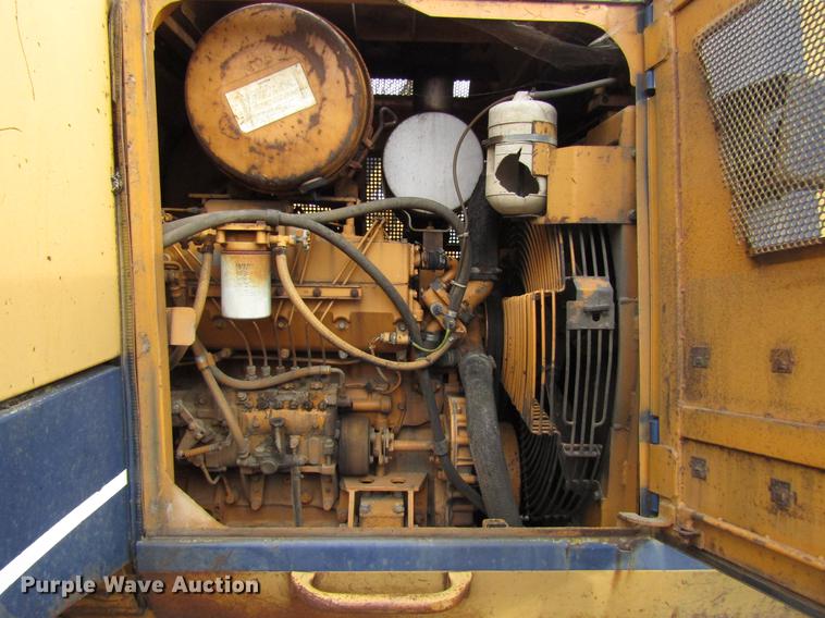 image for item EU9625 1990 Komatsu D66S-1 track loader