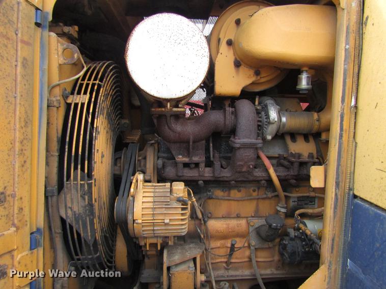 image for item EU9625 1990 Komatsu D66S-1 track loader