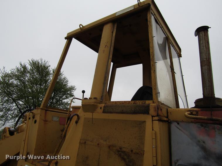 image for item EU9627 1982 Caterpillar 963 LGP track loader
