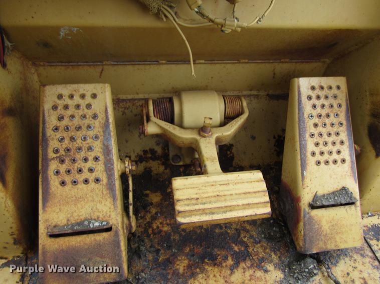 image for item EU9627 1982 Caterpillar 963 LGP track loader