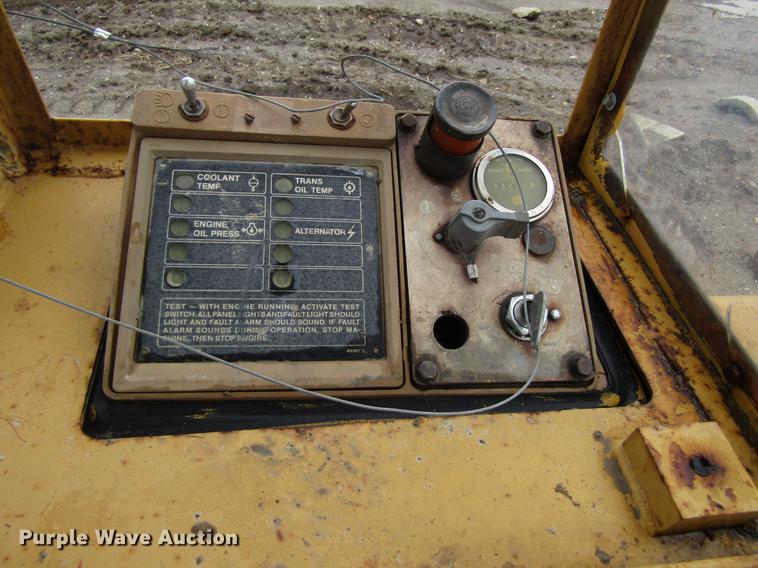 image for item EU9627 1982 Caterpillar 963 LGP track loader