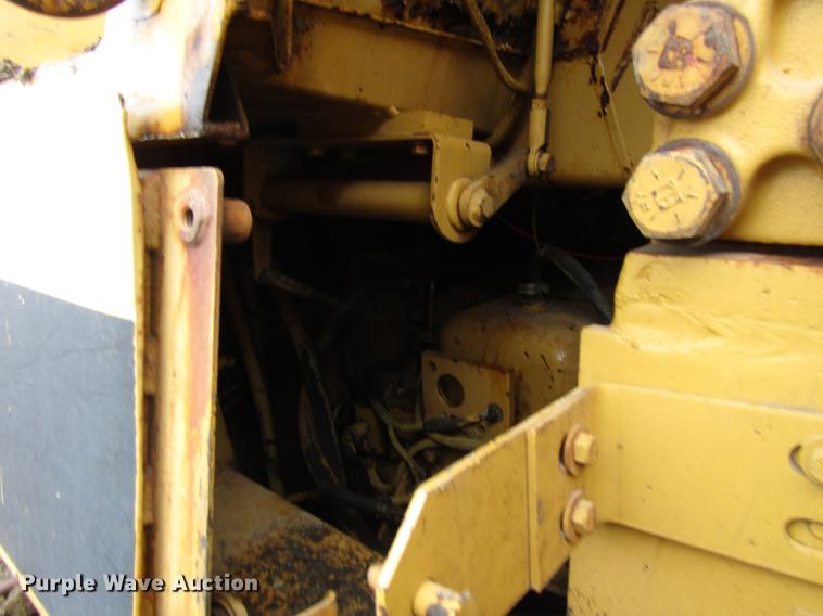 image for item EU9627 1982 Caterpillar 963 LGP track loader