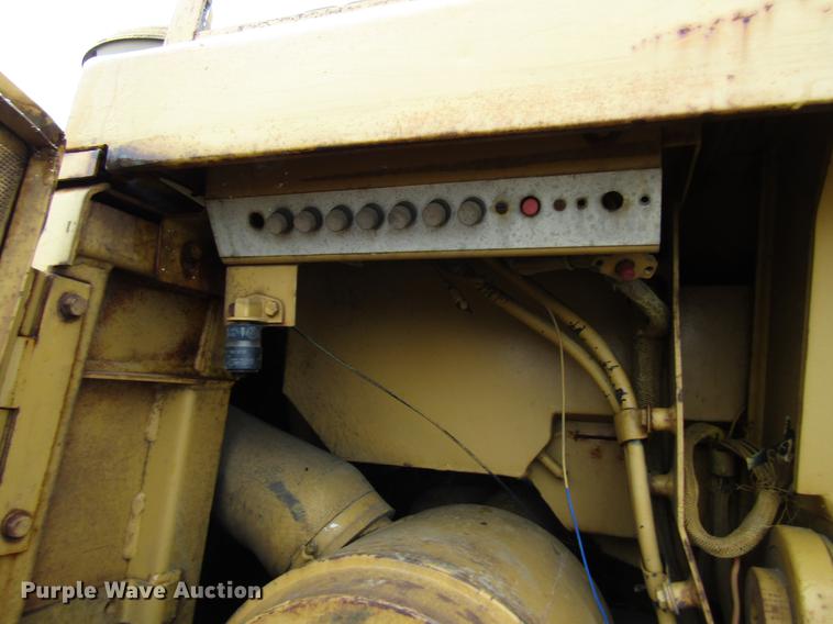 image for item EU9627 1982 Caterpillar 963 LGP track loader