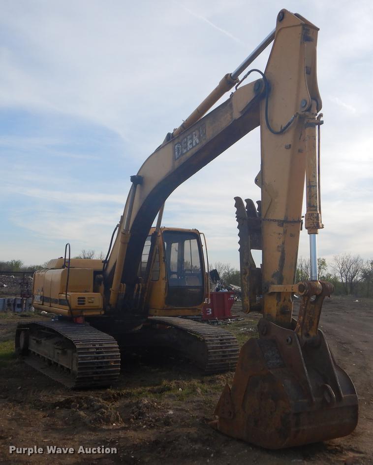 image for item FH9252 1997 John Deere 200LC excavator