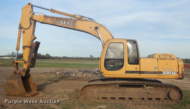 image for item FH9252 1997 John Deere 200LC excavator