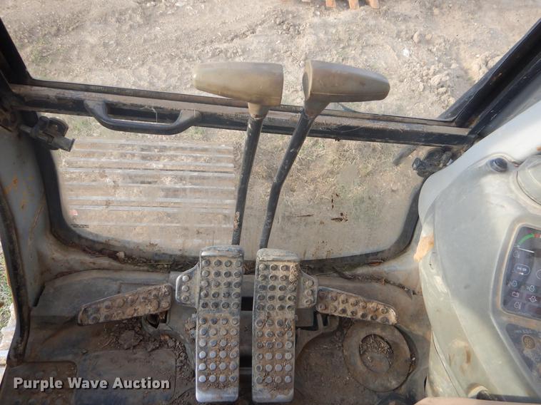 image for item FH9252 1997 John Deere 200LC excavator