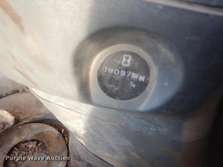 image for item FH9252 1997 John Deere 200LC excavator