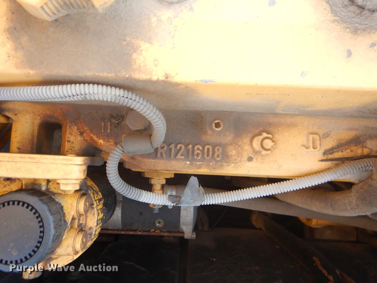 image for item FH9252 1997 John Deere 200LC excavator