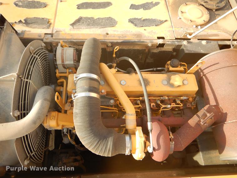 image for item FH9252 1997 John Deere 200LC excavator