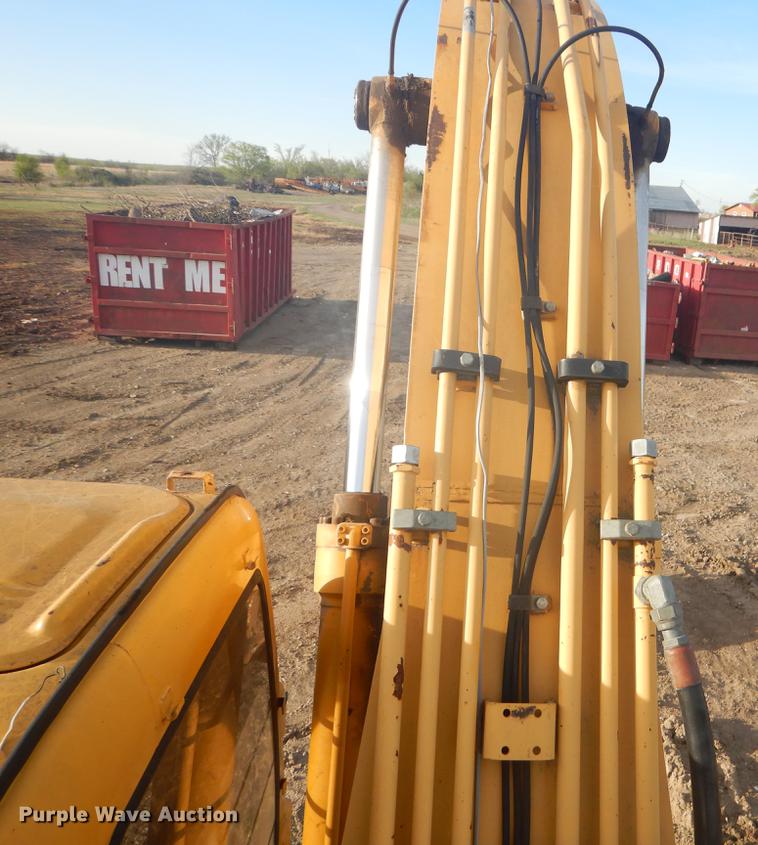 image for item FH9252 1997 John Deere 200LC excavator