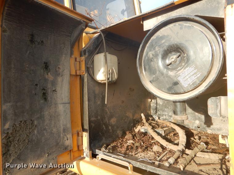 image for item FH9252 1997 John Deere 200LC excavator