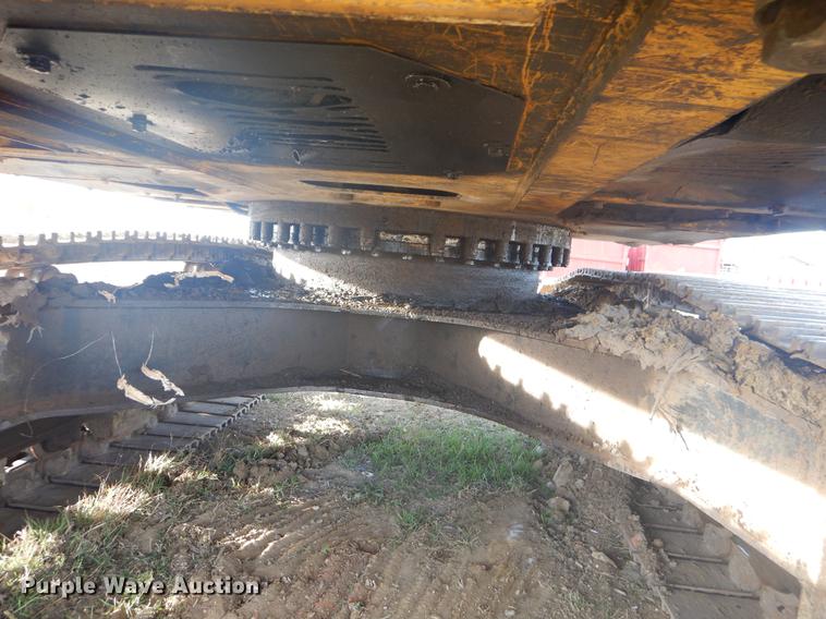 image for item FH9252 1997 John Deere 200LC excavator