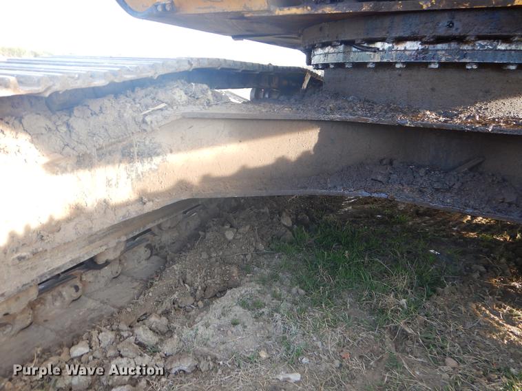 image for item FH9252 1997 John Deere 200LC excavator