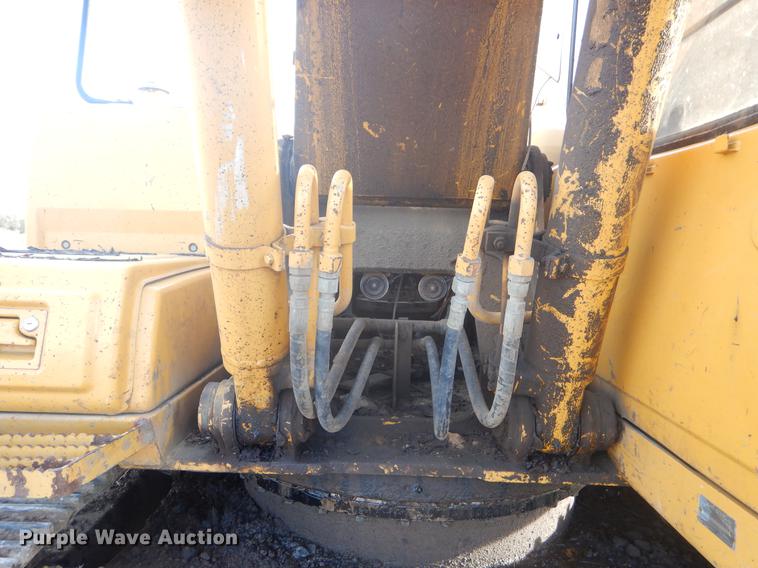 image for item FH9252 1997 John Deere 200LC excavator