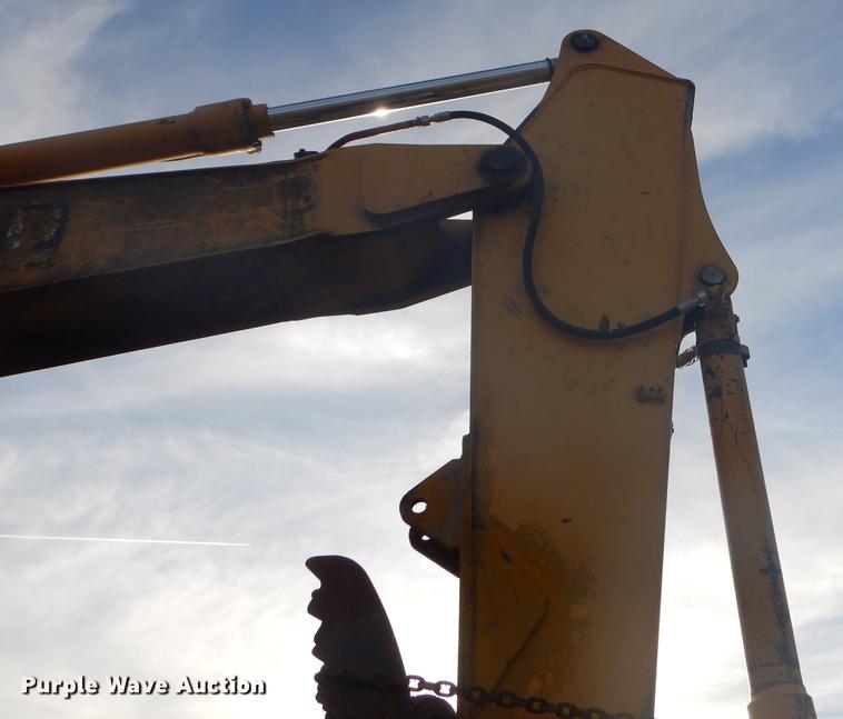 image for item FH9252 1997 John Deere 200LC excavator