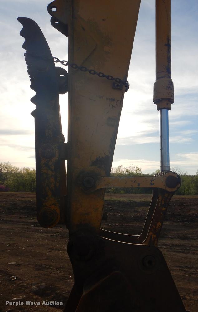 image for item FH9252 1997 John Deere 200LC excavator