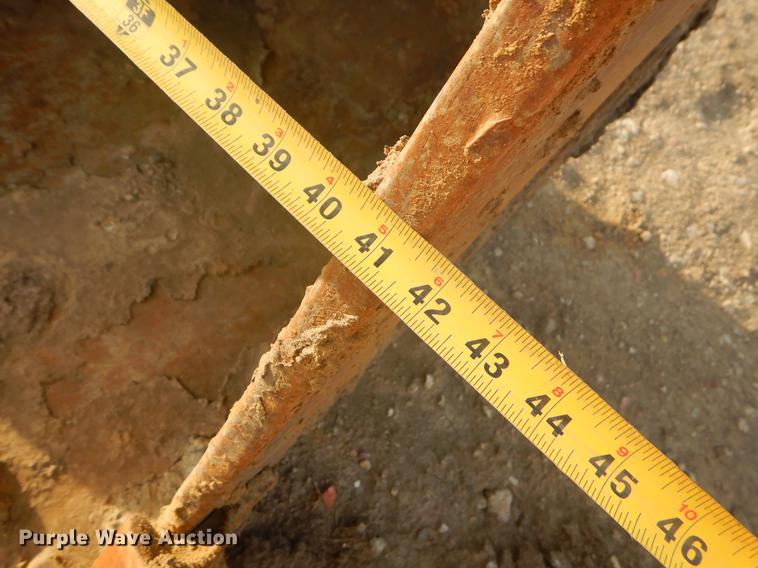 image for item FH9252 1997 John Deere 200LC excavator