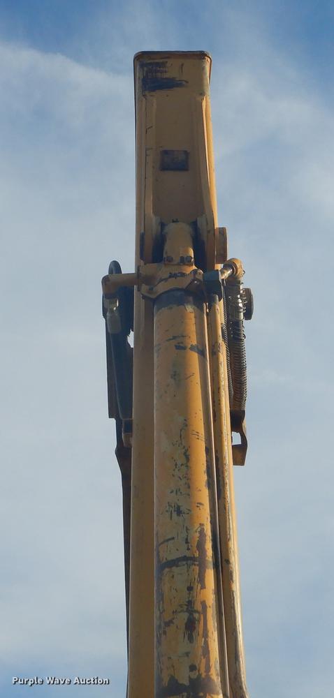 image for item FH9252 1997 John Deere 200LC excavator