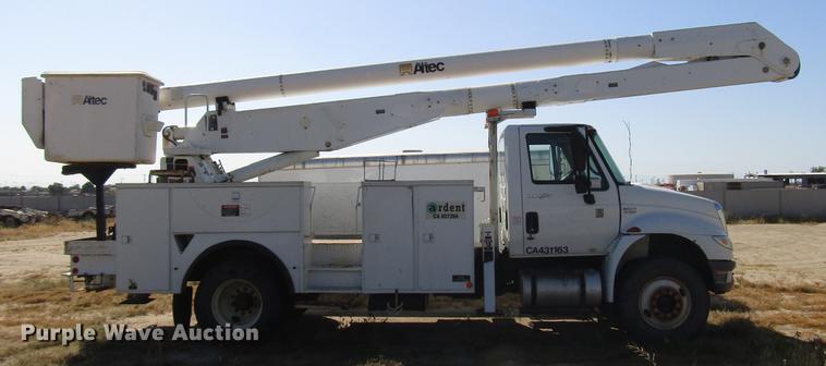 image for item FJ9672 2009 International DuraStar 4300 bucket truck