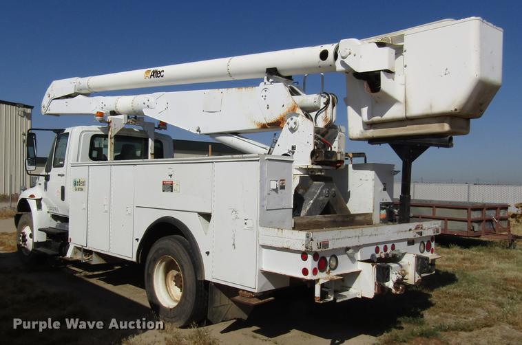 image for item FJ9672 2009 International DuraStar 4300 bucket truck
