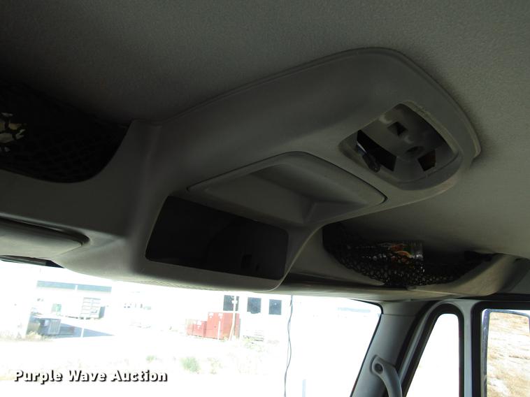 image for item FJ9672 2009 International DuraStar 4300 bucket truck