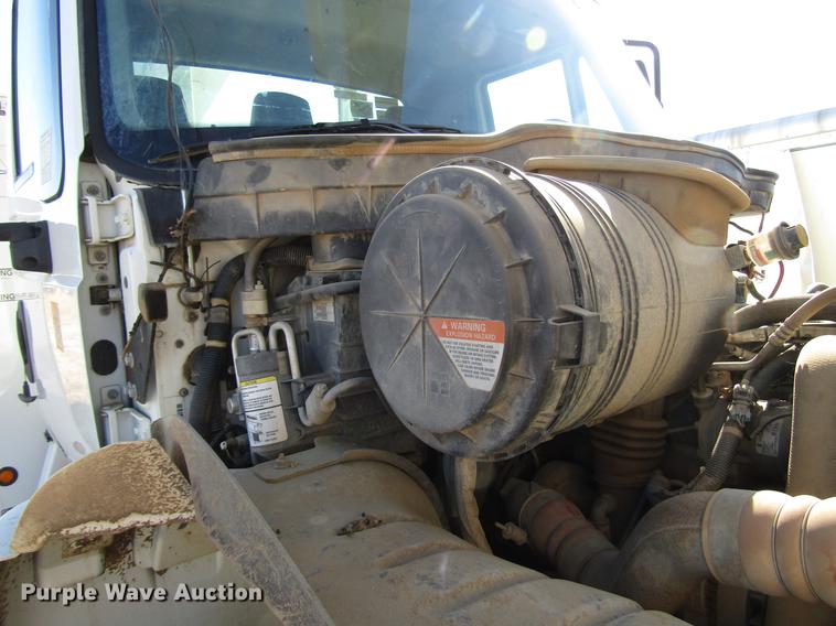 image for item FJ9672 2009 International DuraStar 4300 bucket truck