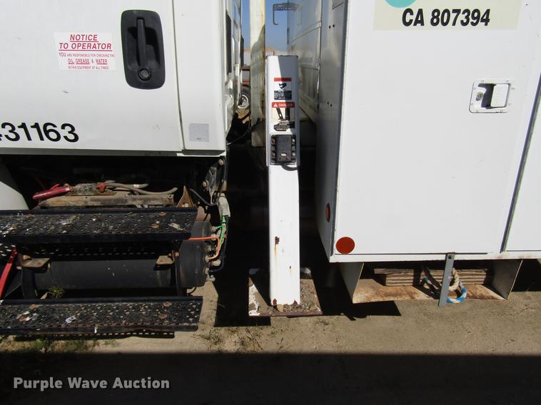 image for item FJ9672 2009 International DuraStar 4300 bucket truck