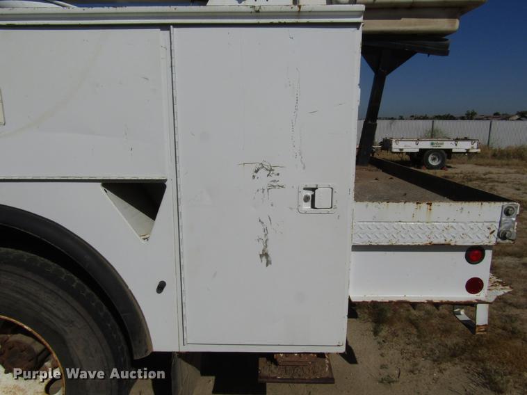 image for item FJ9672 2009 International DuraStar 4300 bucket truck