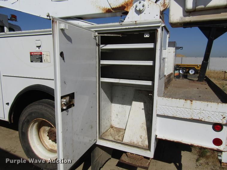 image for item FJ9672 2009 International DuraStar 4300 bucket truck