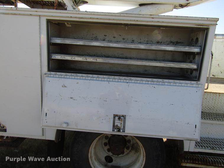 image for item FJ9672 2009 International DuraStar 4300 bucket truck