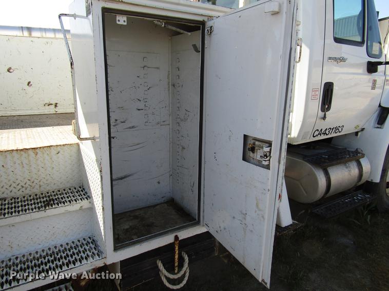 image for item FJ9672 2009 International DuraStar 4300 bucket truck