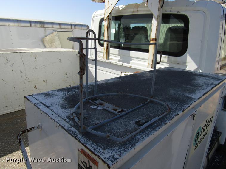 image for item FJ9672 2009 International DuraStar 4300 bucket truck