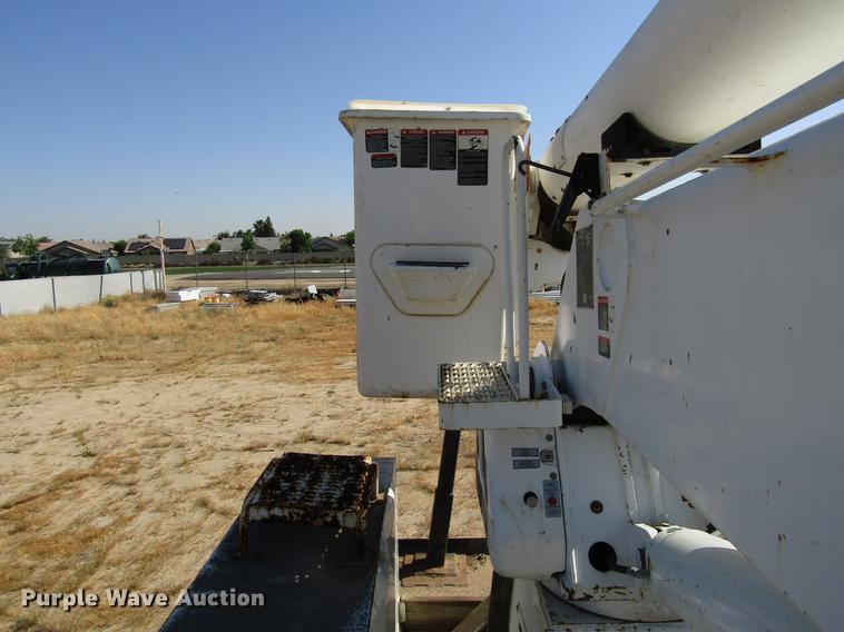 image for item FJ9672 2009 International DuraStar 4300 bucket truck