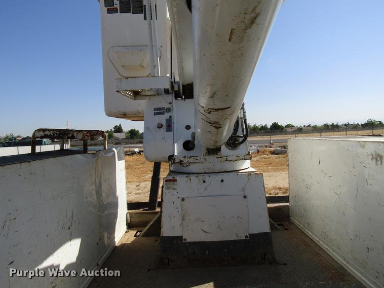 image for item FJ9672 2009 International DuraStar 4300 bucket truck