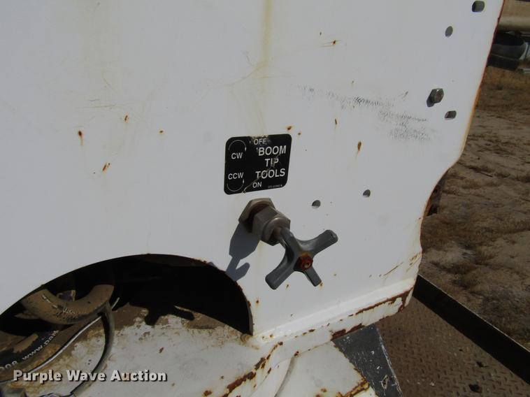 image for item FJ9672 2009 International DuraStar 4300 bucket truck