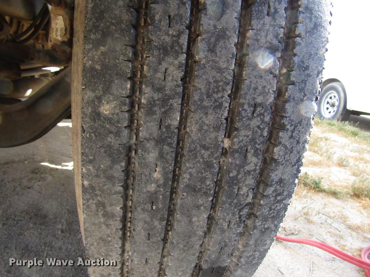 image for item FJ9672 2009 International DuraStar 4300 bucket truck