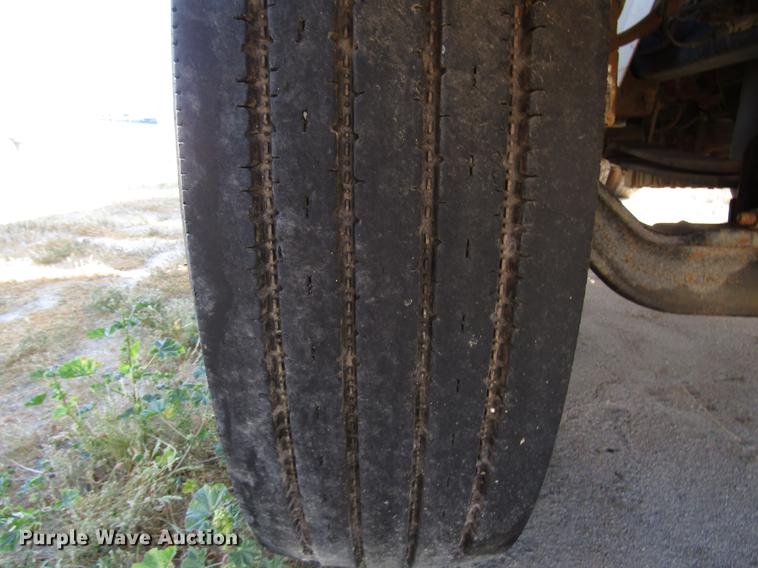 image for item FJ9672 2009 International DuraStar 4300 bucket truck