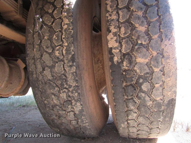 image for item FJ9672 2009 International DuraStar 4300 bucket truck