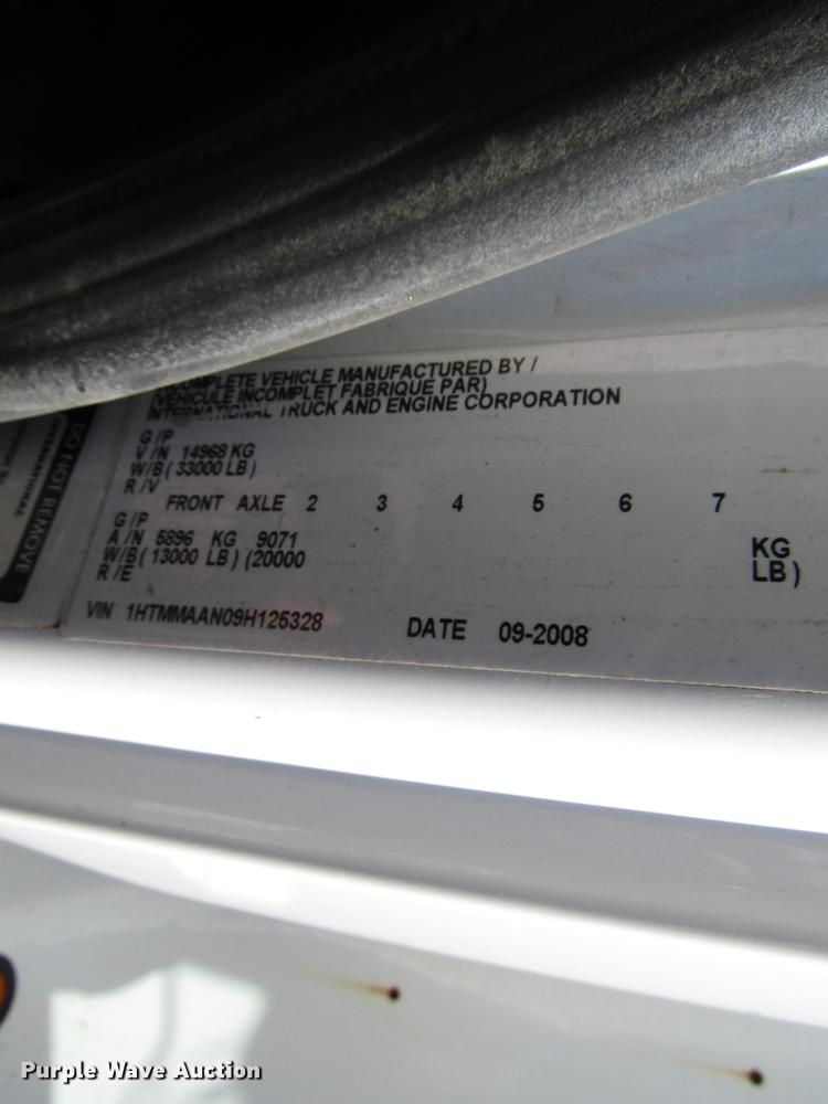 image for item FJ9672 2009 International DuraStar 4300 bucket truck