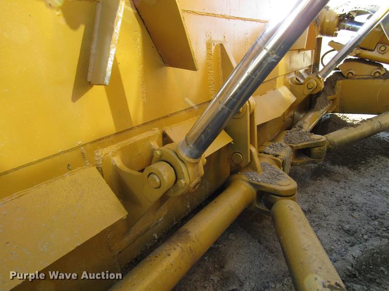 image for item FJ9674 1971 Caterpillar D8H dozer