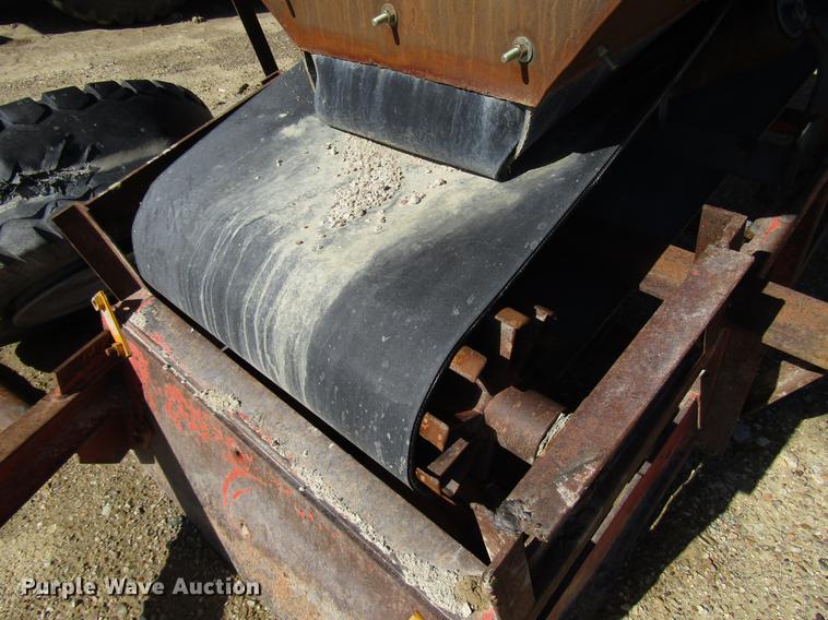 image for item FJ9675 Finlay 524 stacking conveyor