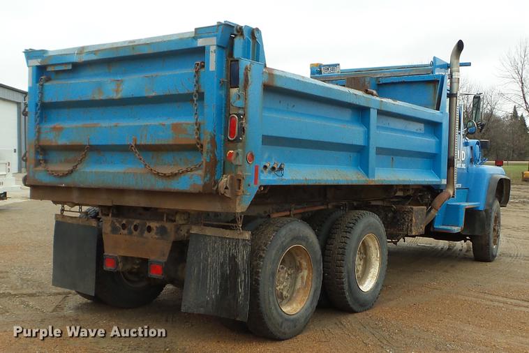 image for item FM9274 1997 Ford LTA9000 dump truck