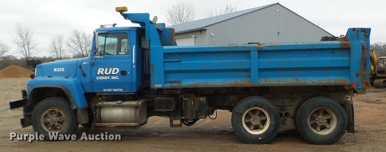 image for item FM9274 1997 Ford LTA9000 dump truck