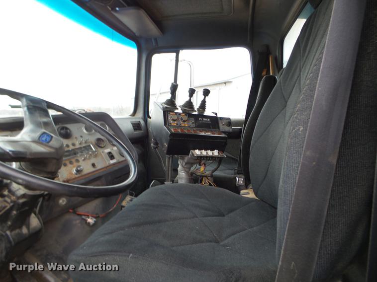 image for item FM9274 1997 Ford LTA9000 dump truck