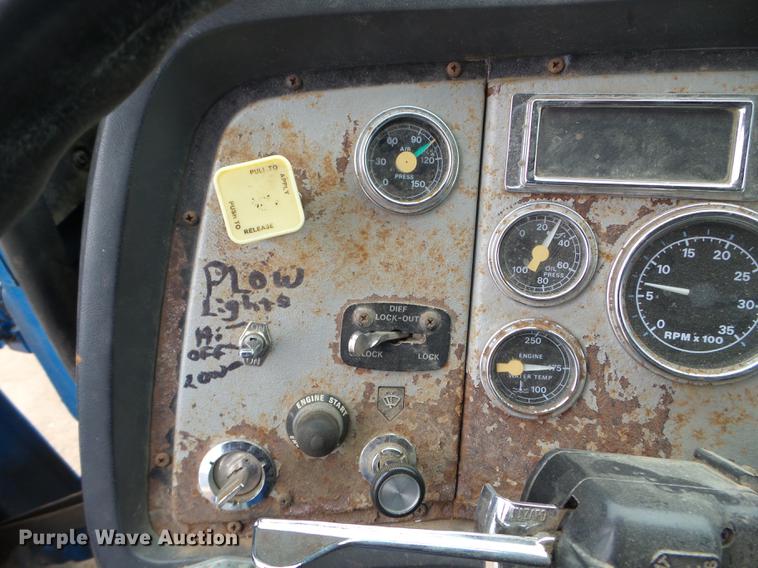 image for item FM9274 1997 Ford LTA9000 dump truck