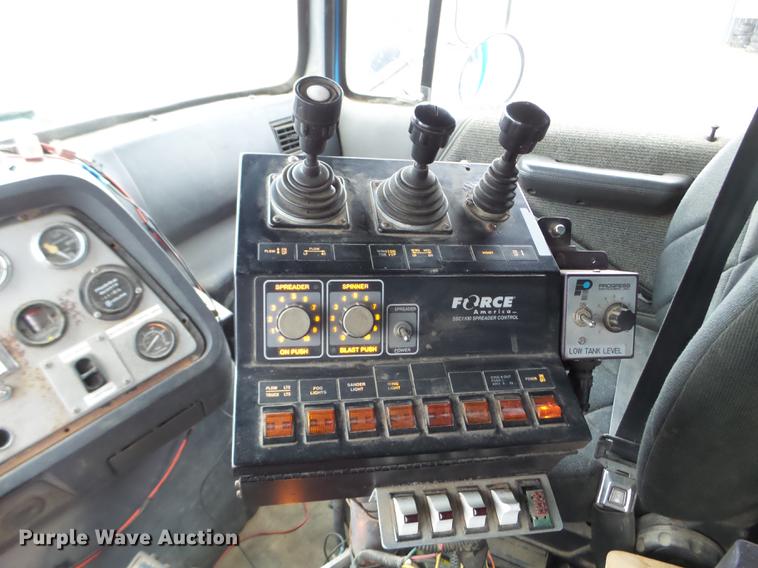 image for item FM9274 1997 Ford LTA9000 dump truck