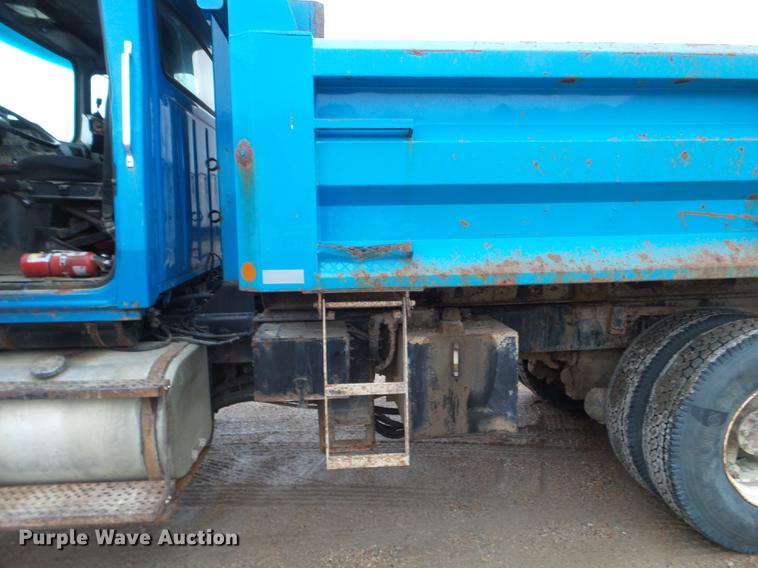 image for item FM9274 1997 Ford LTA9000 dump truck