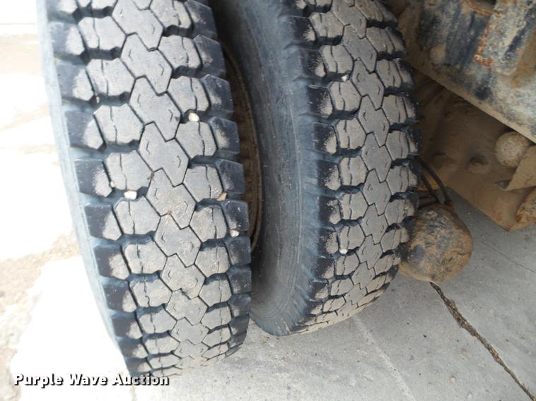 image for item FM9274 1997 Ford LTA9000 dump truck