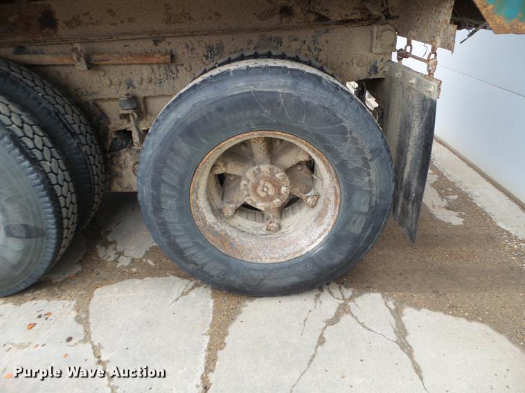 image for item FM9274 1997 Ford LTA9000 dump truck